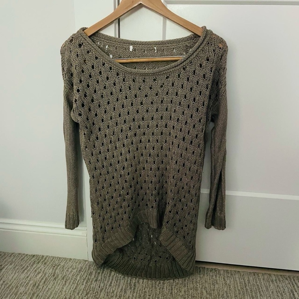 vintage fishnet taupe, dark gray sweater